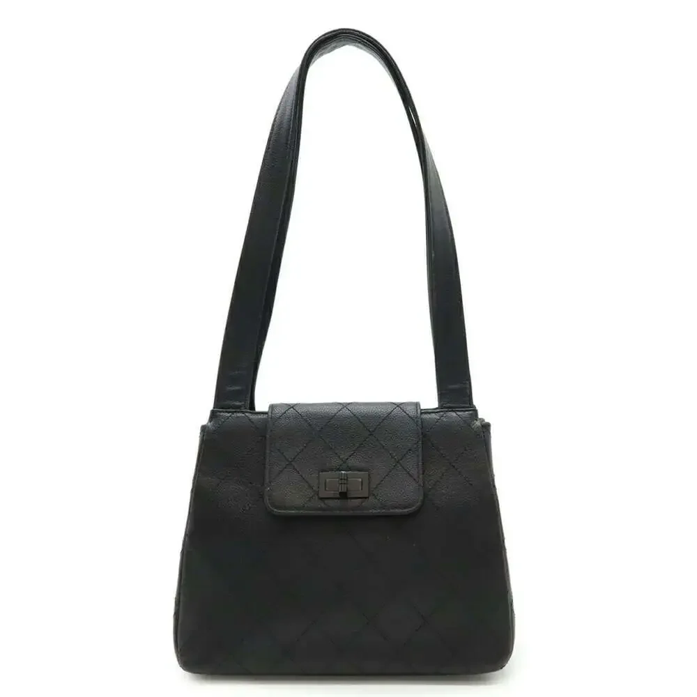 CHANEL Black Leather Shoulder Bag